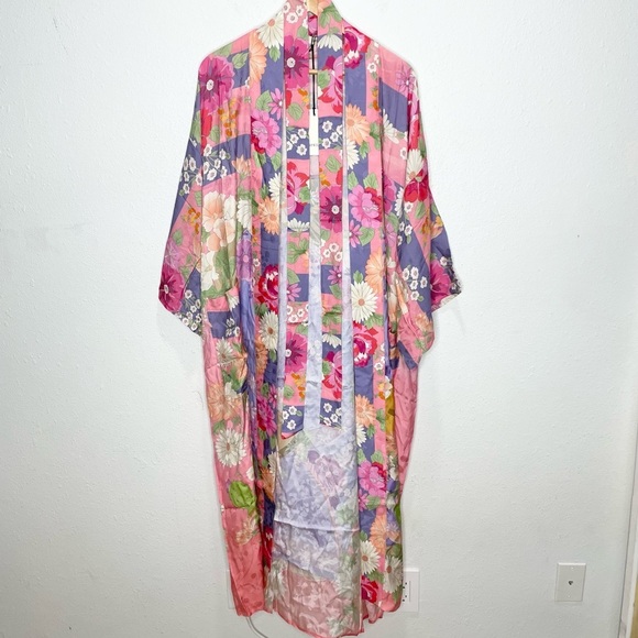Spell & The Gypsy Carrie Floral Robe In Pink S/M NWT - Picture 6 of 10
